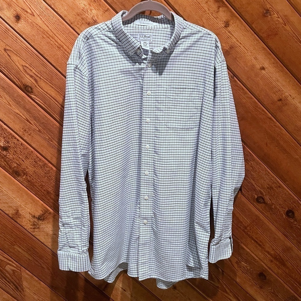 L.L. Bean Men’s Wrinkle Resistant Long Sleeve Plaid Cotton Button Down Shirt